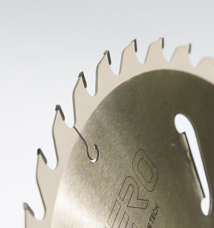 ChromeBeschichtungsGruppenRiss SägeblattDeutscher importierte StahlplattenWeißFarbe